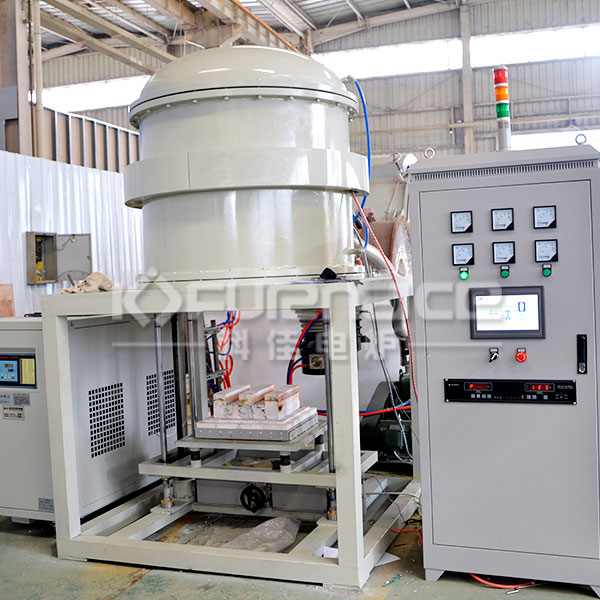 vacuum heat treatment furnace